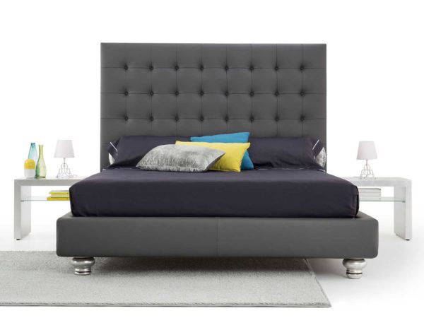 SuperCapitonné Tufted Bed